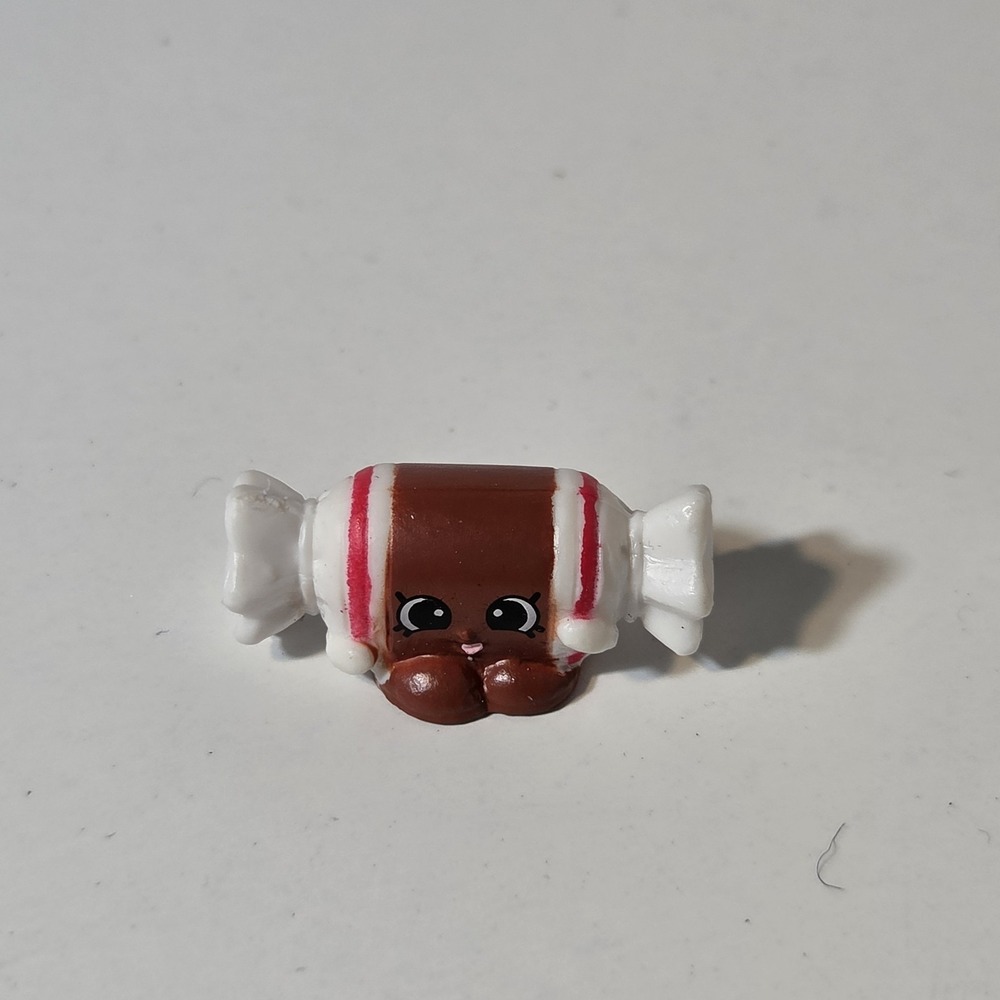 Shopkins Food Fair Exclusive Tootsie Cutie Roll Candy Collection